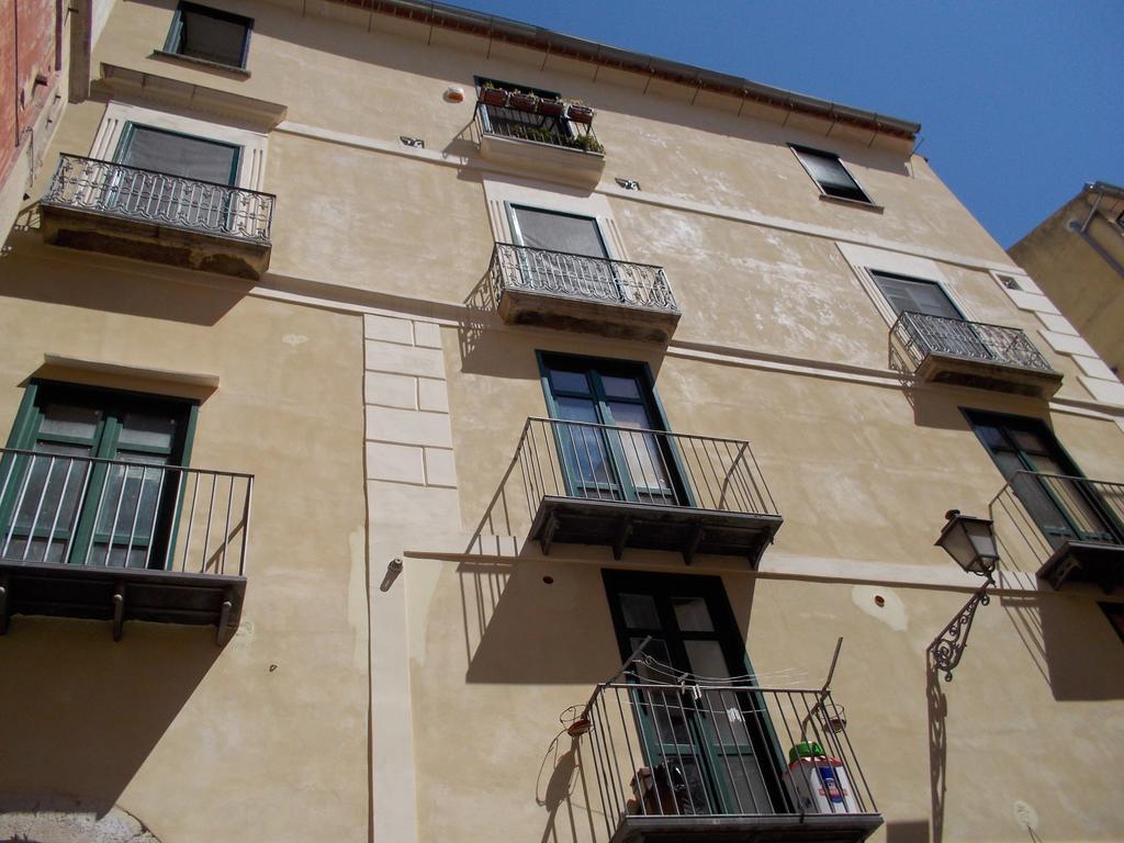Le Stanze Del Poeta Otel Salerno Dış mekan fotoğraf